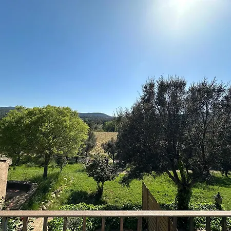 Magnifique Appartement T3 Renove Avec Gout Au Coeur Des Vignes Cogolin Exterior photo