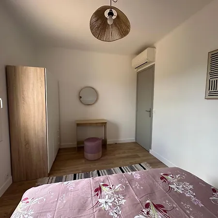 Magnifique Appartement T3 Renove Avec Gout Au Coeur Des Vignes Cogolin Exterior photo