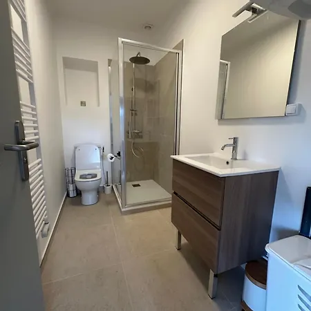 Magnifique Appartement T3 Renove Avec Gout Au Coeur Des Vignes Cogolin Exterior photo